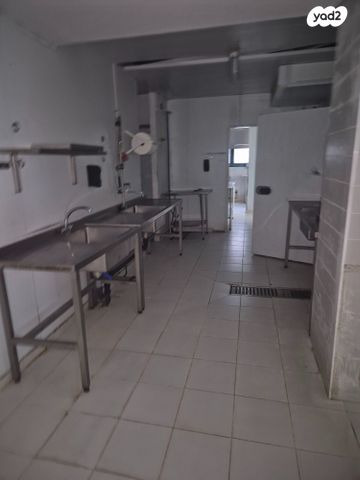 חנויות/ שטח מסחרי, פתח תקווה