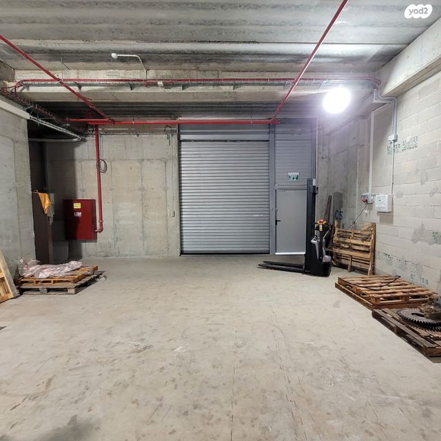 מחסנים, מב"ת מערב, אזור תעשייה חדש, ראשון לציון