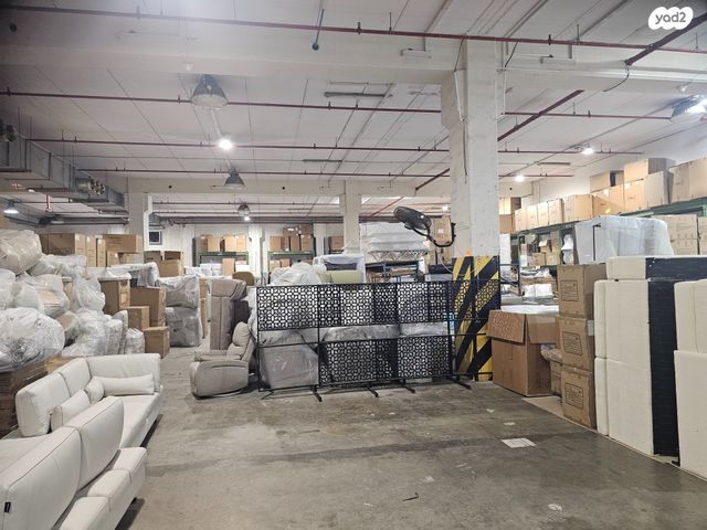 מחסנים, מב"ת מערב, אזור תעשייה חדש, ראשון לציון