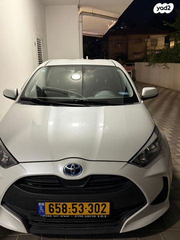 טויוטה יאריס