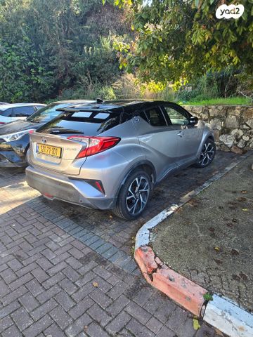 מודעת רכב טויוטה C-HR