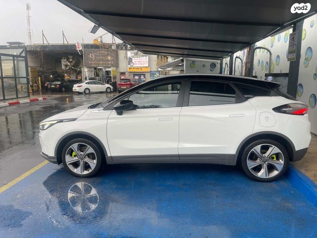 ג׳ילי Geometry C