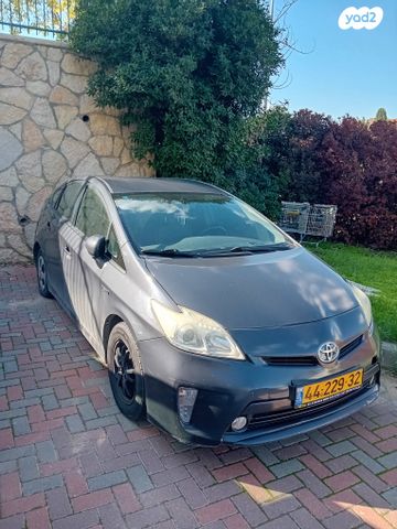 מודעת רכב טויוטה פריוס