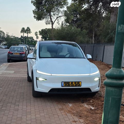 מודעת רכב טסלה מודל Y