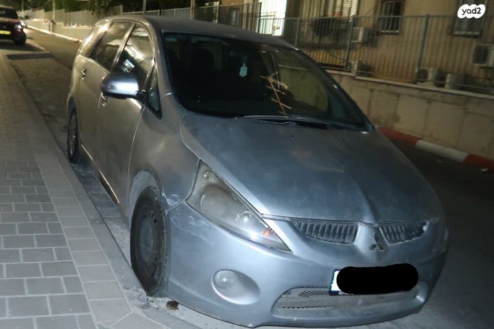 מודעת רכב מיצובישי גרנדיס