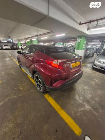 מודעת רכב טויוטה C-HR