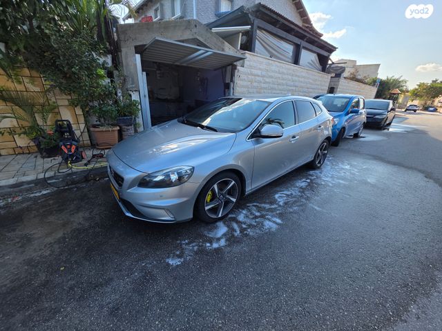 מודעת רכב וולוו V40