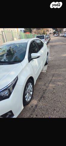 טויוטה קורולה