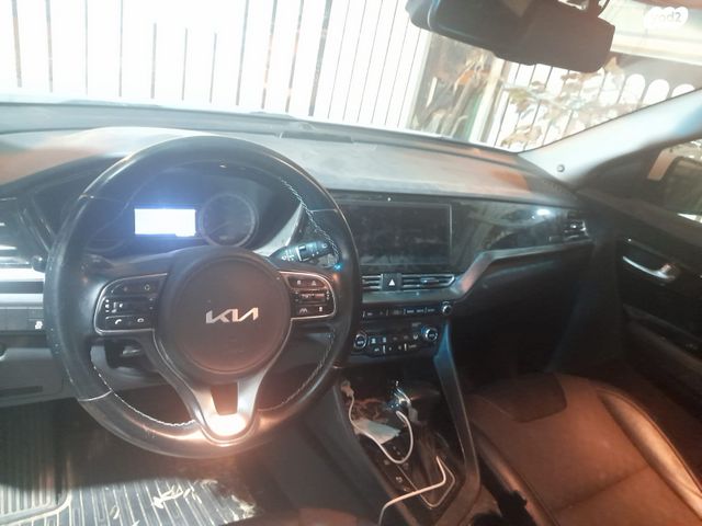 קיה נירו פלוס