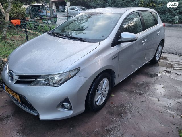 מודעת רכב טויוטה אוריס