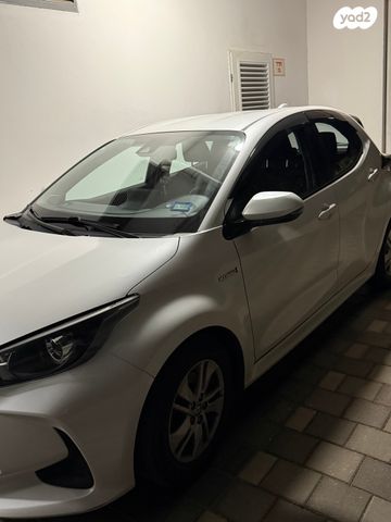 טויוטה יאריס