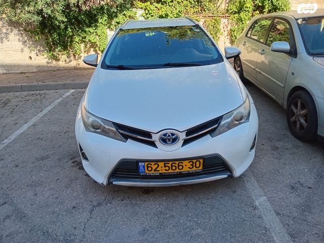 מודעת רכב טויוטה אוריס