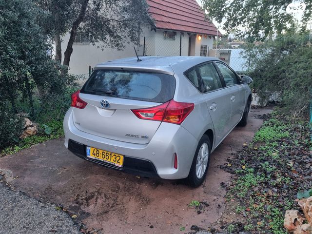 טויוטה אוריס