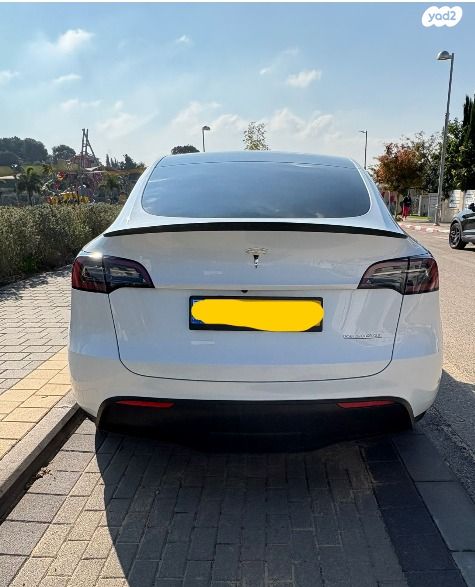 מודעת רכב טסלה מודל Y