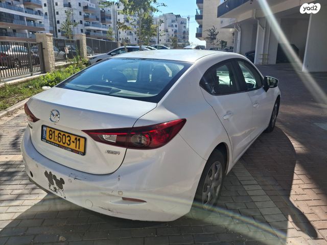 מאזדה 3
