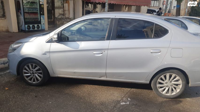 מיצובישי אטראז'