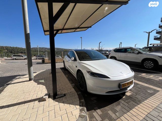 מודעת רכב טסלה מודל 3