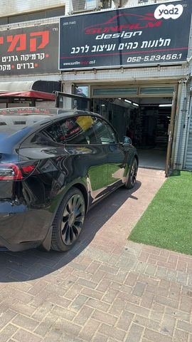 מודעת רכב טסלה מודל Y