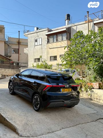 מודעת רכב אם ג'י MG4