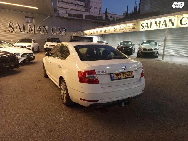 סקודה אוקטביה