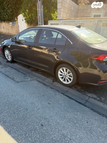 טויוטה קורולה