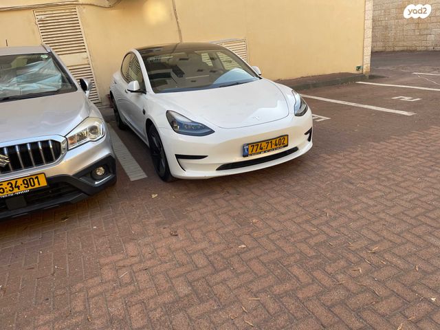 טסלה מודל 3