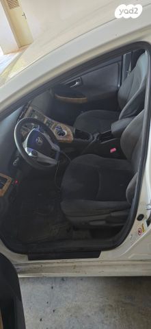 טויוטה פריוס