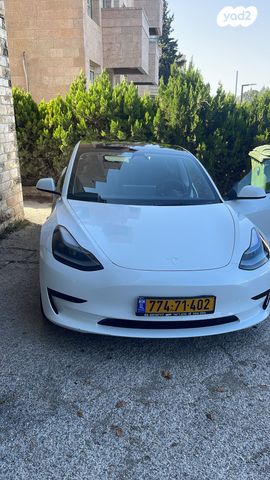 מודעת רכב טסלה מודל 3