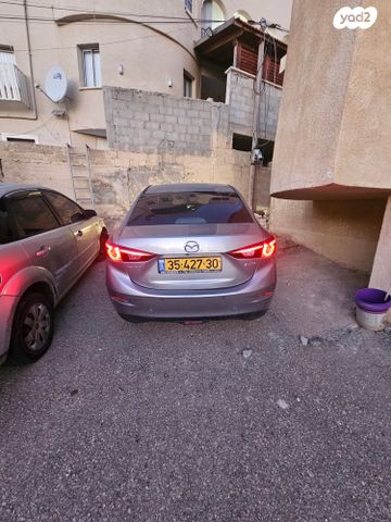 מאזדה 3