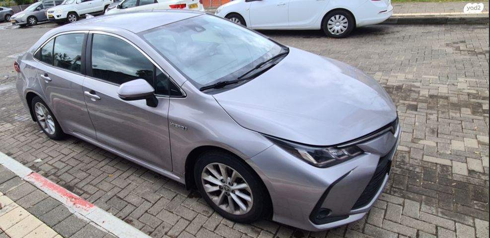 טויוטה קורולה