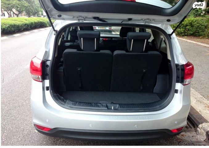 מודעת רכב קיה קארנס