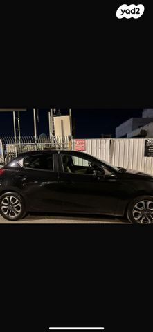 מודעת רכב מאזדה 2