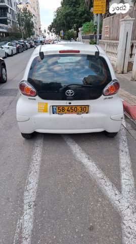 מודעת רכב טויוטה אייגו
