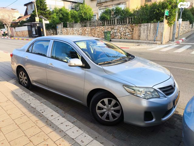 טויוטה קורולה