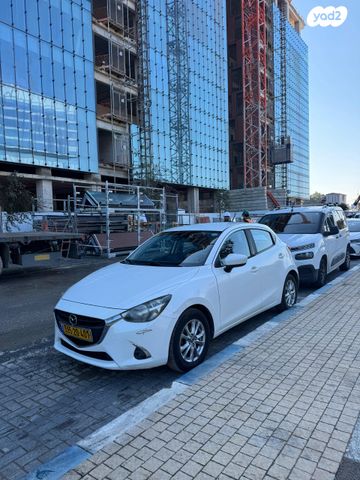 מודעת רכב מאזדה 2