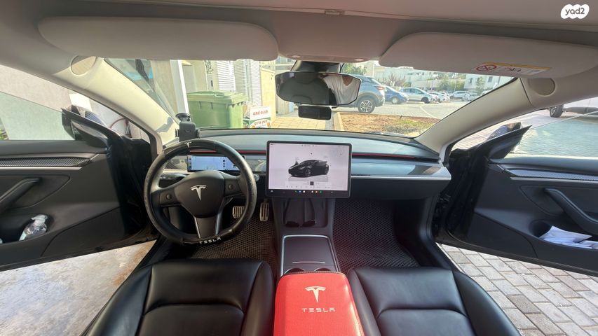 מודעת רכב טסלה מודל 3
