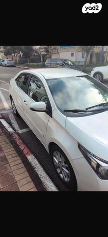 טויוטה קורולה