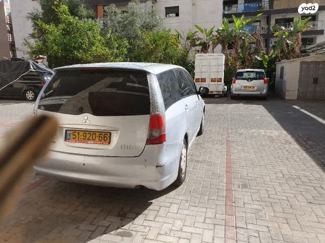 מיצובישי גרנדיס