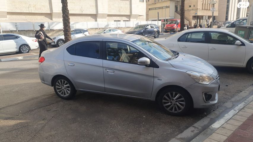 מיצובישי אטראז'