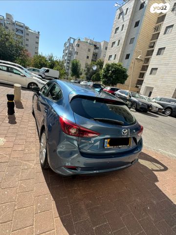 מאזדה 3