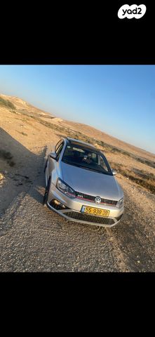 פולקסווגן פולו 