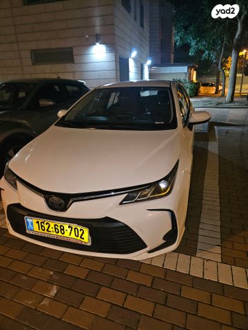 טויוטה קורולה