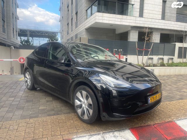 מודעת רכב טסלה מודל Y