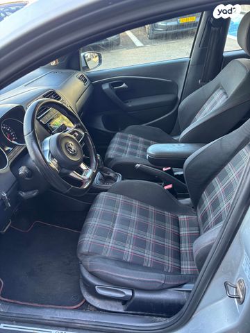 פולקסווגן פולו 