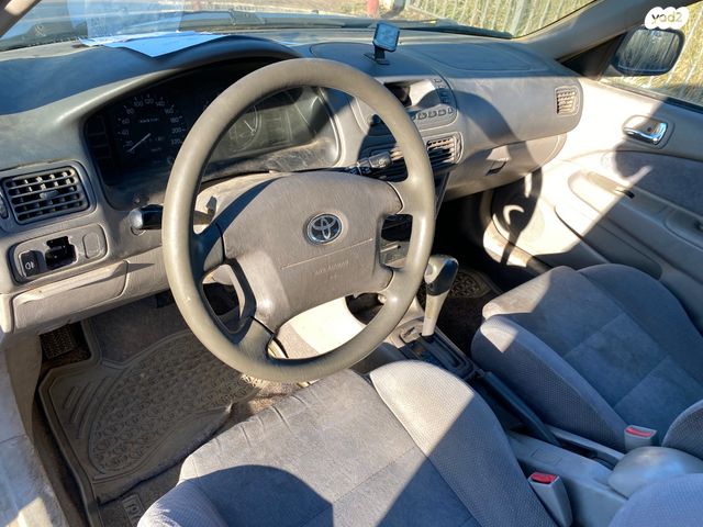 טויוטה קורולה