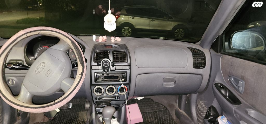 יונדאי אקסנט i25