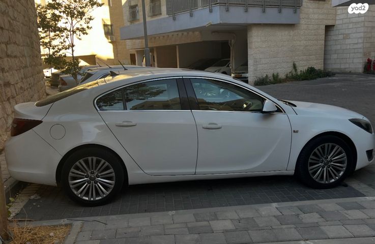 אופל אינסיגניה