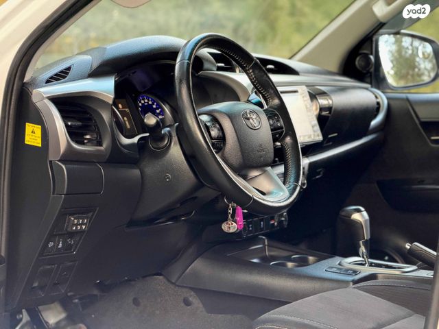 טויוטה היילקס