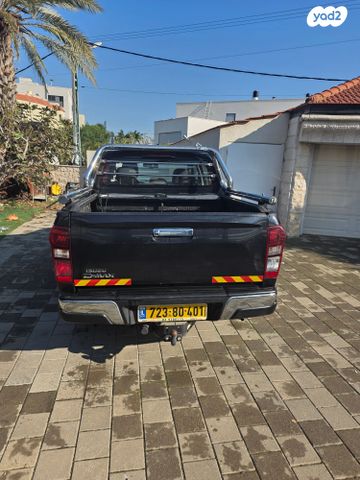 איסוזו די-מקס