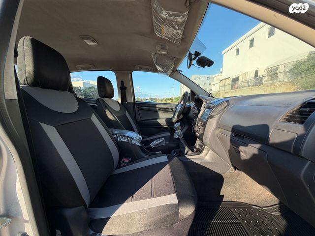 איסוזו די-מקס